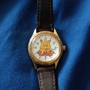 Vintage Winnie the Pooh Watch